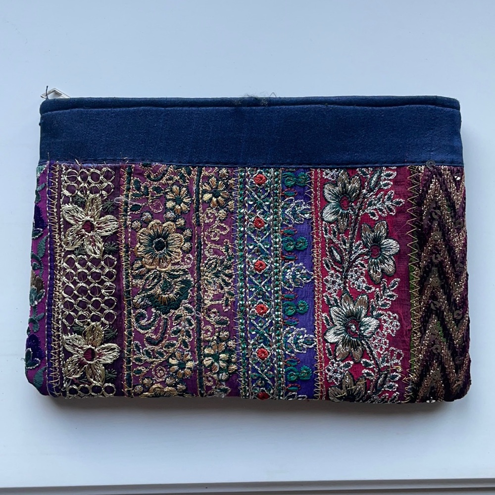 Beautiful Indian Embroidered Clutch with Zipper Multicolor‎ NWOT